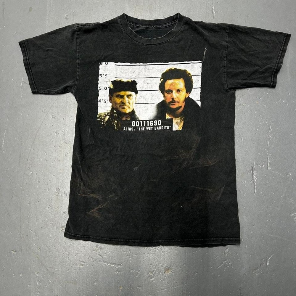 Vintage 2000s faded Home Alone "the wet bandits" graphic movie promo tshirt